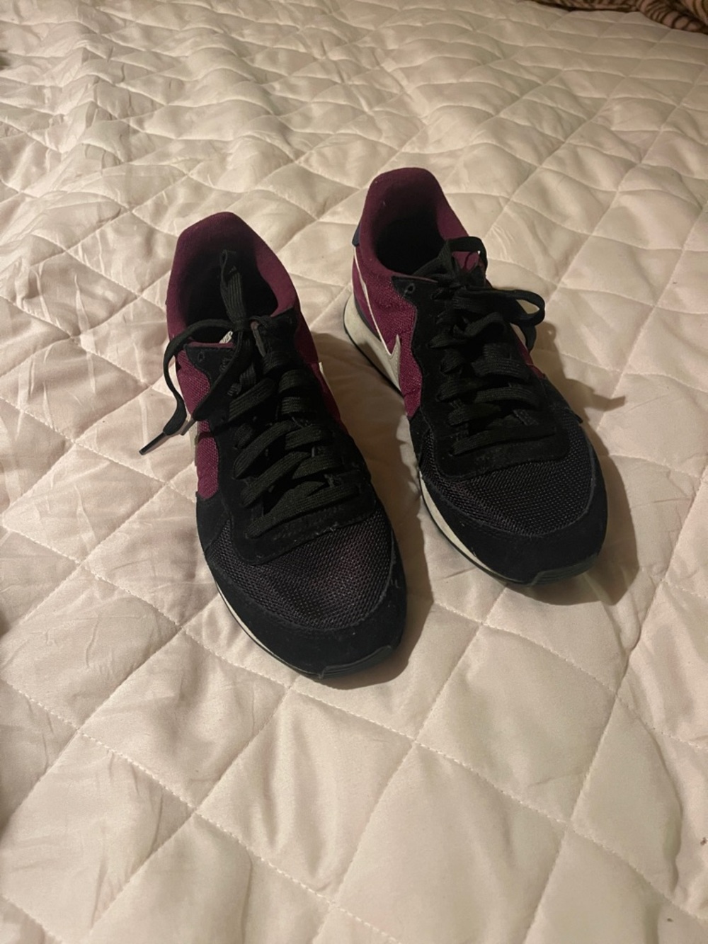 Nike Women’s suede  Black and Plum Running Sneakers -Size 8.5